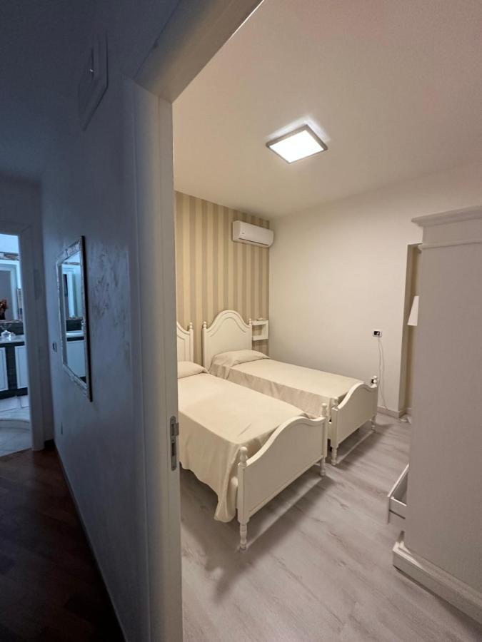 B&B By Family L&G Vibo Valentia Marina Exterior foto